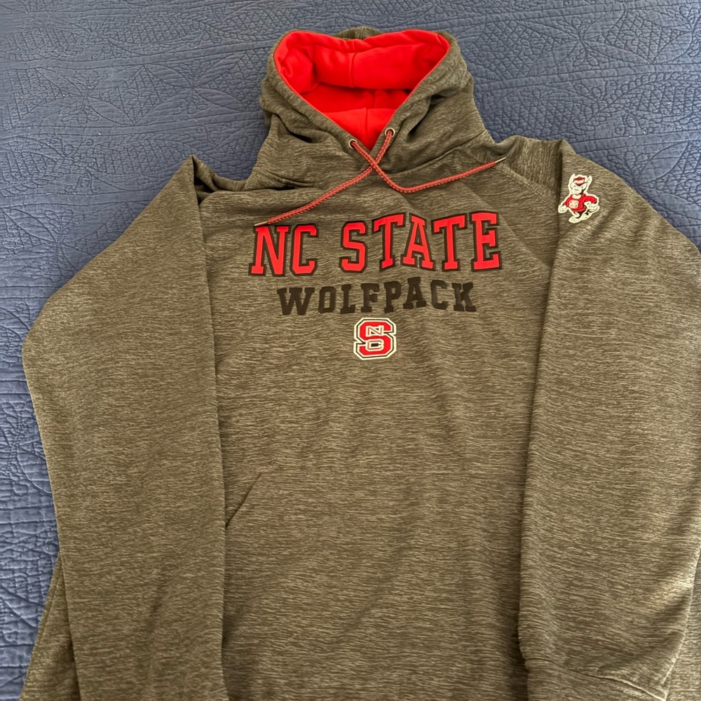 NC State Wolfpack Gray Hoodie - Picture 10 of 13
